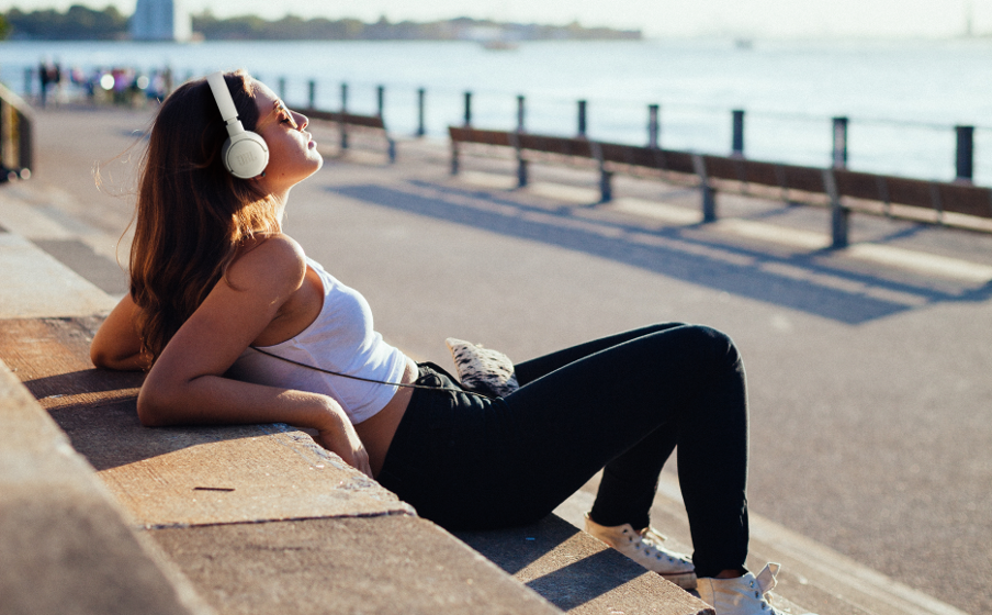 JBL Tune 660NC Bis zu 44 Stunden Akkulaufzeit mit eingeschaltetem ANC - Image